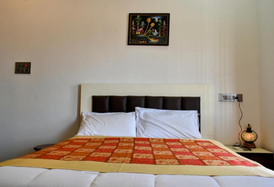 Dkv Beach View Bahur Екстериор снимка